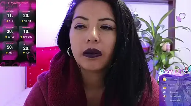 Snapshot of Mariana_collins99 chatting on 02.02.25 Mariana collins99 online show from 02.02.25