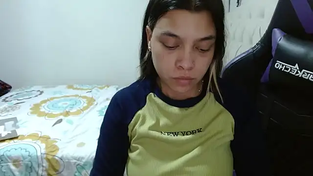 Snapshot of LuisaReyes_2911 chatting on 06.20.26 LuisaReyes 2911 online show from 06.20.26