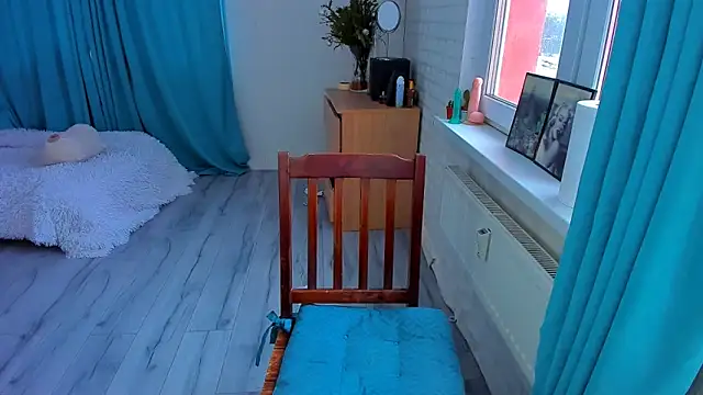 Mia Brackenridge26 online show from 02.14.25