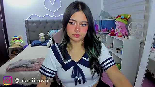 Snapshot of CuteDani_ chatting on 07.28.26 CuteDani online show from 07.28.26