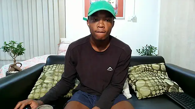 iCrushYenu online show from 01.08.25