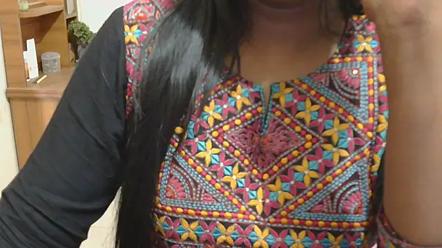 esita 1212 online show from 03.18.26