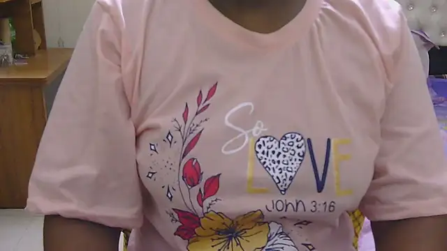 Snapshot of esita_1212 chatting on 04.26.26 esita 1212 online show from 04.26.26