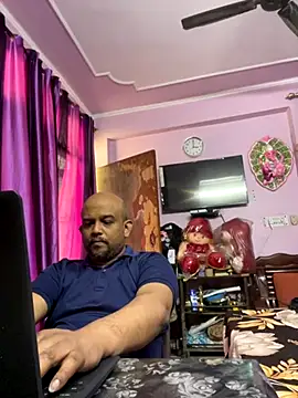 Dick 6inches online show from 11.15.25