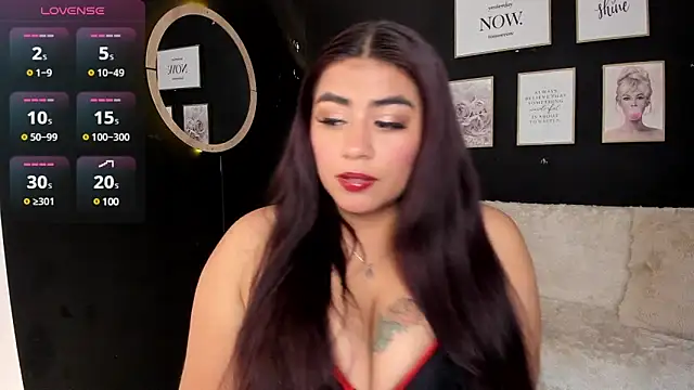 silvia lane online show from 03.05.25