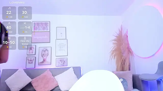 silvia lane online show from 09.09.25