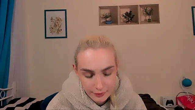 Snapshot of OliviaKisss chatting on 04.19.26 OliviaKisss online show from 04.19.26