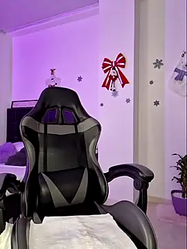 Snapshot of heyshaa chatting on 12.26.24 heyshaa online show from 12.26.24