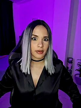 Snapshot of heyshaa chatting on 01.26.25 heyshaa online show from 01.26.25