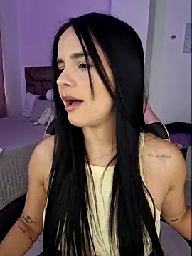 Snapshot of heyshaa chatting on 10.22.25 heyshaa online show from 10.22.25