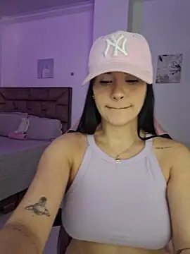 Snapshot of heyshaa chatting on 11.06.25 heyshaa online show from 11.06.25