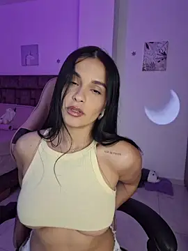 Snapshot of heyshaa chatting on 11.20.25 heyshaa online show from 11.20.25