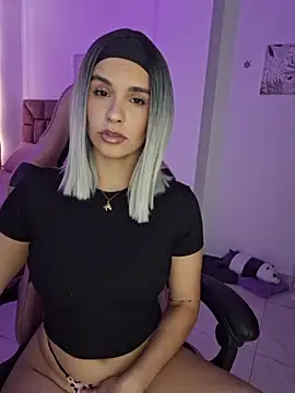 Snapshot of heyshaa chatting on 11.26.25 heyshaa online show from 11.26.25