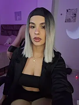 Snapshot of heyshaa chatting on 11.28.25 heyshaa online show from 11.28.25