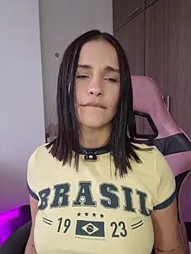 Snapshot of heyshaa chatting on 05.18.26 heyshaa online show from 05.18.26