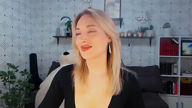 Snapshot of MillaXQueen chatting on 04.20.26 MillaXQueen online show from 04.20.26
