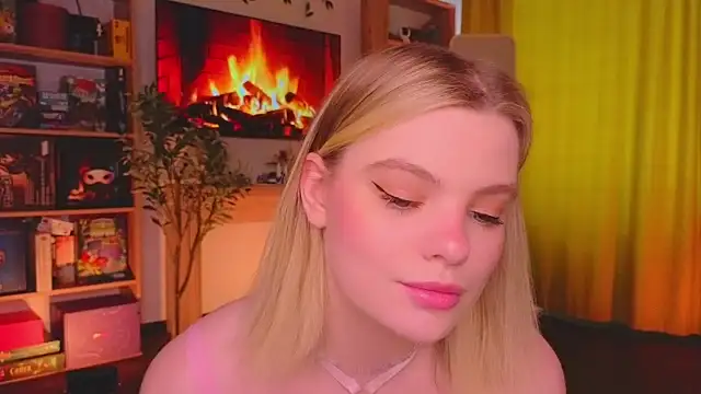 Snapshot of Hottie_Jane chatting on 05.10.26 Hottie Jane online show from 05.10.26