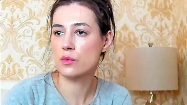 JuliaHunts online show from 04.03.26