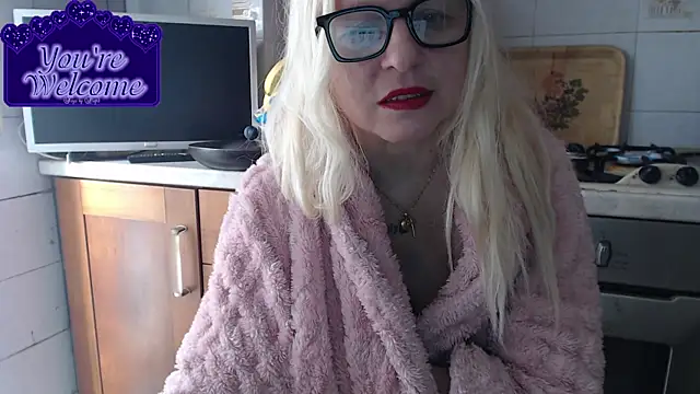 Snapshot of martachatte chatting on 02.13.26 martachatte online show from 02.13.26