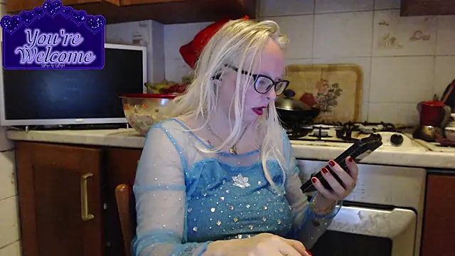 Snapshot of martachatte chatting on 02.27.26 martachatte online show from 02.27.26