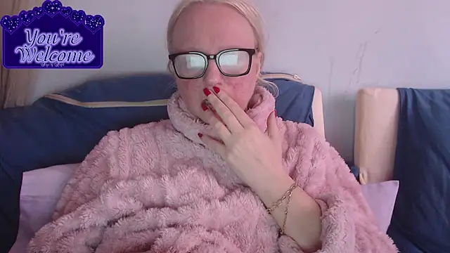 Snapshot of martachatte chatting on 03.25.26 martachatte online show from 03.25.26