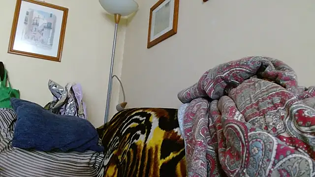 Snapshot of martachatte chatting on 04.17.26 martachatte online show from 04.17.26