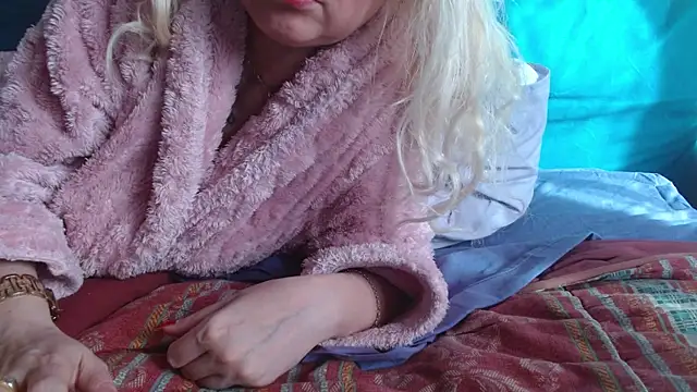Snapshot of martachatte chatting on 05.01.26 martachatte online show from 05.01.26