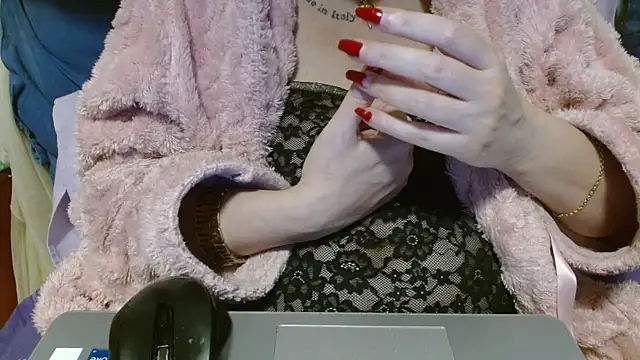 Snapshot of martachatte chatting on 05.20.26 martachatte online show from 05.20.26