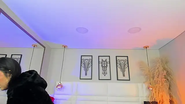 Rebeca jones online show from 12.01.25