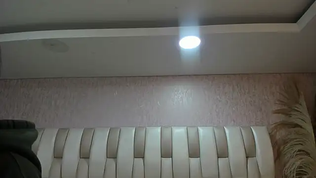 Snapshot of Rebeca_jones chatting on 06.19.26 Rebeca jones online show from 06.19.26