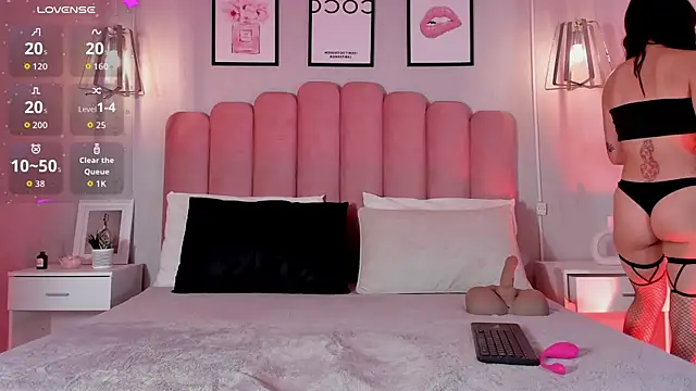 Snapshot of Ashleyy_piink chatting on 04.30.26 Ashleyy piink online show from 04.30.26