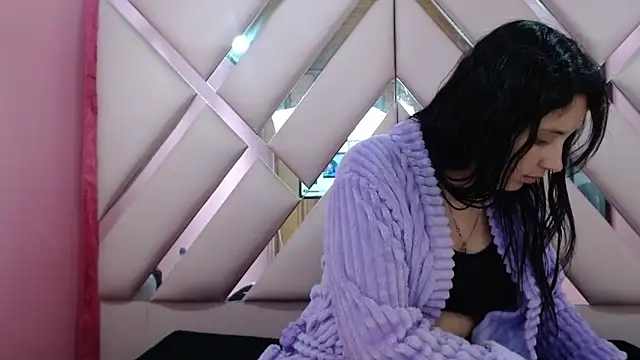 nathaly low1 online show from 11.29.25