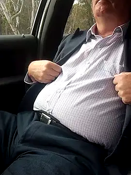 stiffandlubedxh online show from 11.26.25