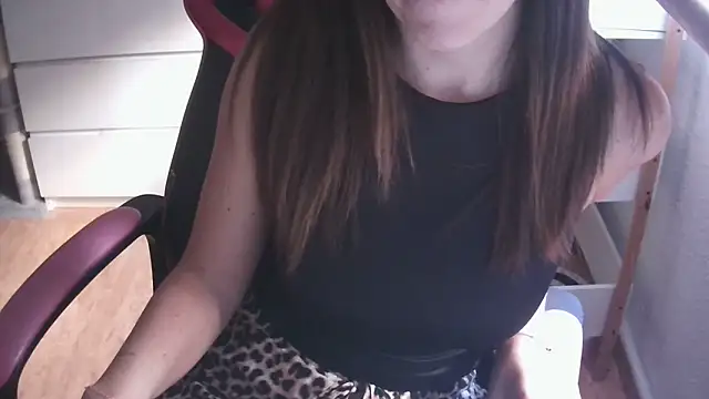 LunaGuerraxx online show from 11.07.25