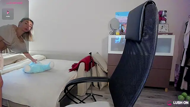 DannaEvan online show from 12.15.25