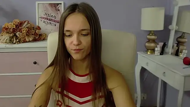 Snapshot of dirtyxEmily chatting on 09.22.25 dirtyxEmily online show from 09.22.25