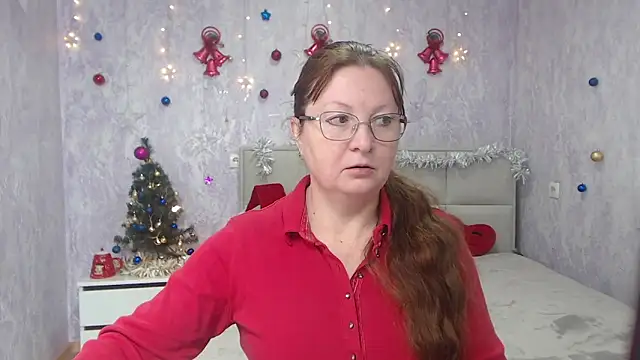 Snapshot of VanessaHotts chatting on 12.20.24 VanessaHotts online show from 12.20.24