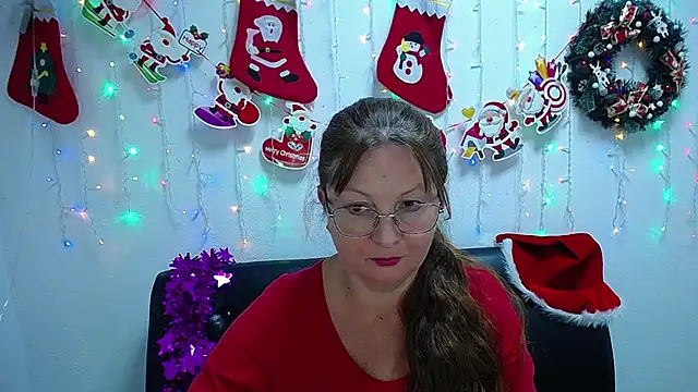 Snapshot of VanessaHotts chatting on 12.23.24 VanessaHotts online show from 12.23.24