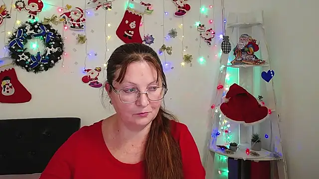 Snapshot of VanessaHotts chatting on 12.26.24 VanessaHotts online show from 12.26.24