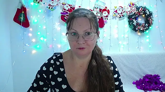 Snapshot of VanessaHotts chatting on 01.11.25 VanessaHotts online show from 01.11.25