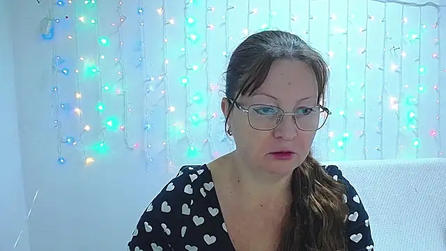 Snapshot of VanessaHotts chatting on 01.14.25 VanessaHotts online show from 01.14.25