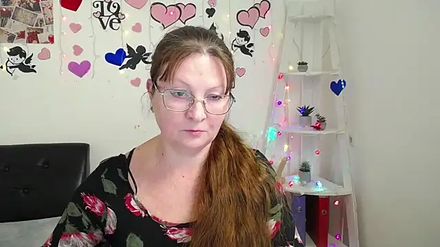 Snapshot of VanessaHotts chatting on 01.28.25 VanessaHotts online show from 01.28.25