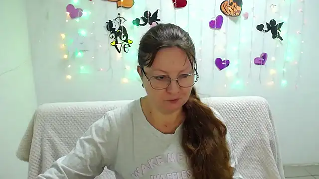 Snapshot of VanessaHotts chatting on 03.01.25 VanessaHotts online show from 03.01.25