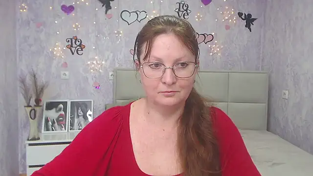 Snapshot of VanessaHotts chatting on 03.07.25 VanessaHotts online show from 03.07.25