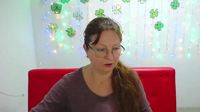 Snapshot of VanessaHotts chatting on 03.14.25 VanessaHotts online show from 03.14.25