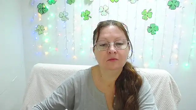 Snapshot of VanessaHotts chatting on 03.21.25 VanessaHotts online show from 03.21.25