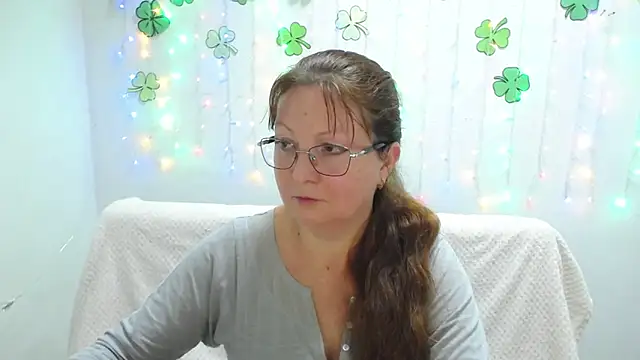 Snapshot of VanessaHotts chatting on 03.21.25 VanessaHotts online show from 03.21.25