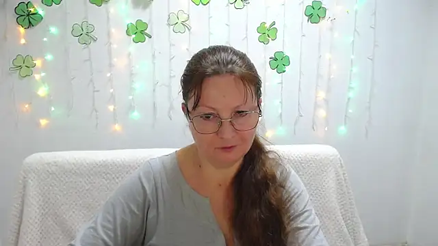 Snapshot of VanessaHotts chatting on 03.22.25 VanessaHotts online show from 03.22.25