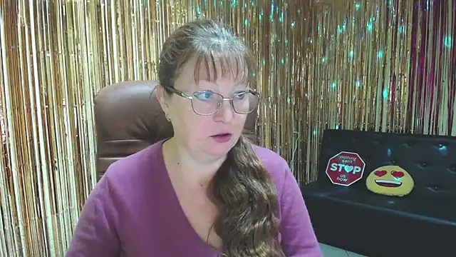 Snapshot of VanessaHotts chatting on 09.29.25 VanessaHotts online show from 09.29.25