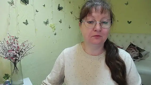 Snapshot of VanessaHotts chatting on 05.04.26 VanessaHotts online show from 05.04.26
